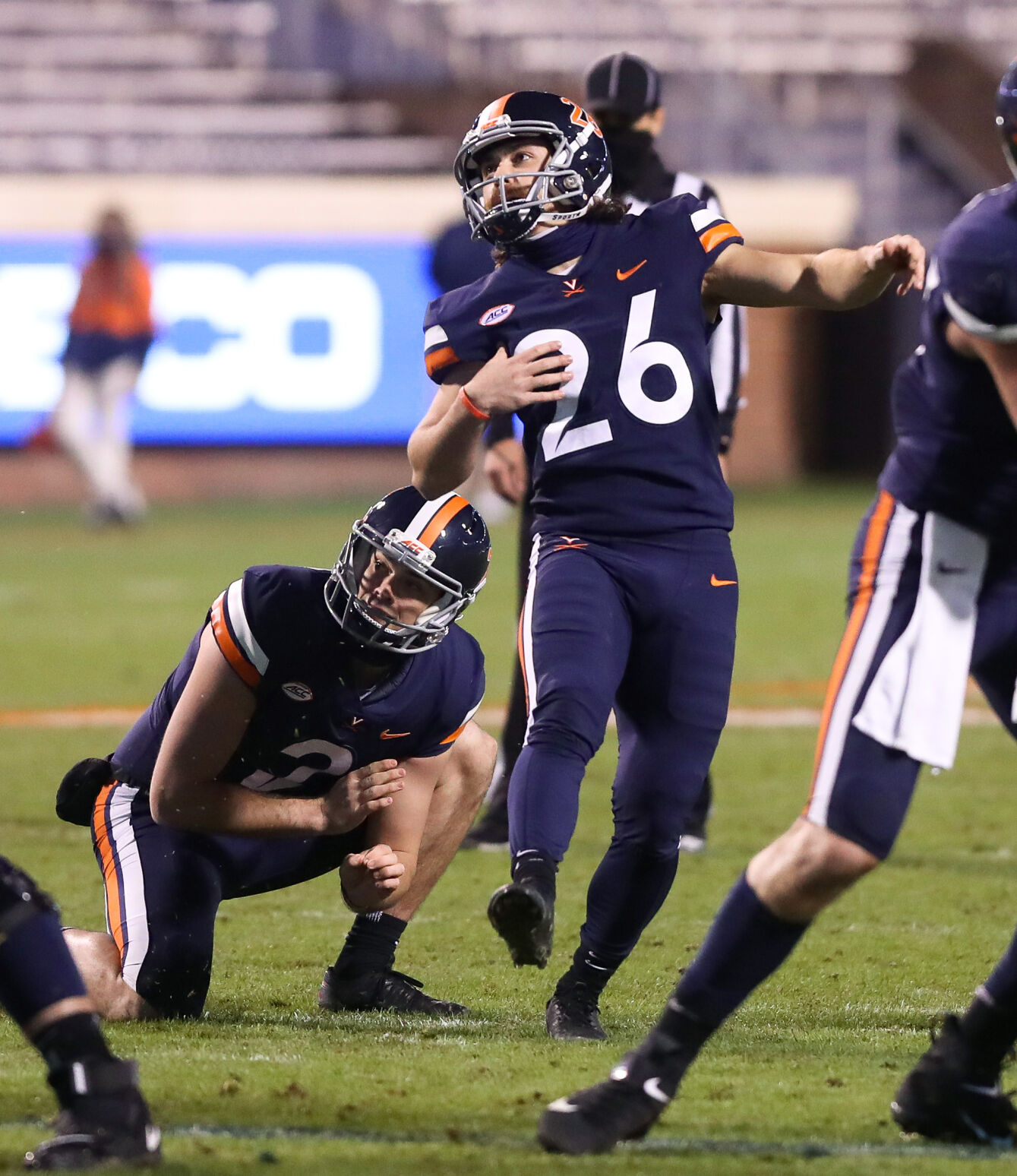 103120-cdp-sports-uva-unc565.JPG
